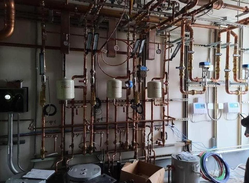 Hydronic Heating Manifold and Expansion Tank Installation